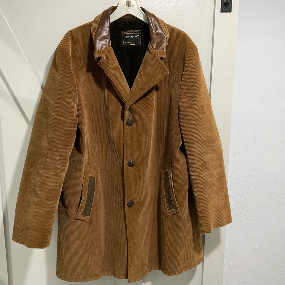 Coat - Picture 3 of 6